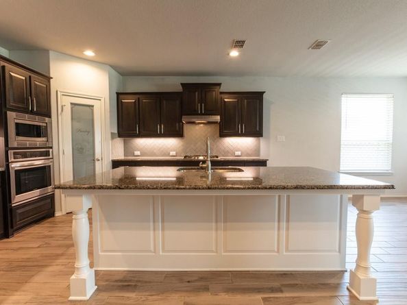 1127  Donnington Trail , Saginaw Texas 76131
