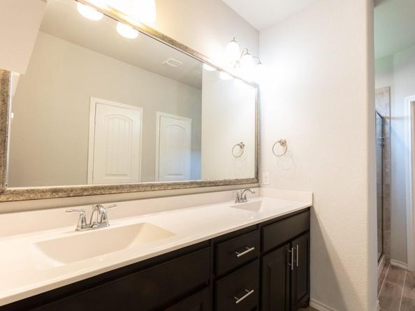 1127  Donnington Trail , Saginaw Texas 76131