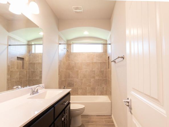 1127  Donnington Trail , Saginaw Texas 76131