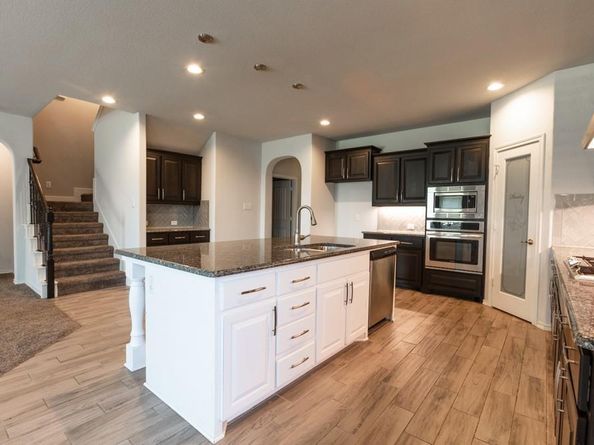 1127  Donnington Trail , Saginaw Texas 76131