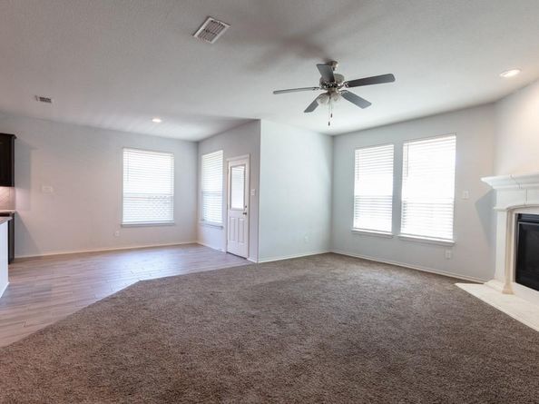 1127  Donnington Trail , Saginaw Texas 76131