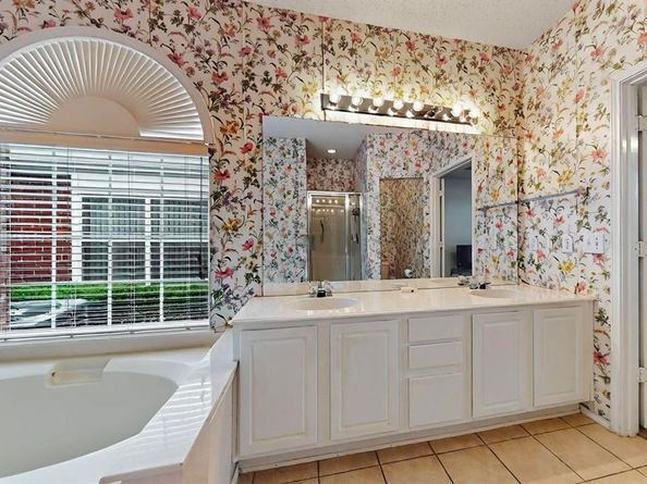 8413  Vicksburg Lane , Fort Worth Texas 76123