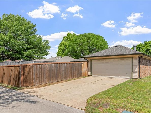 1304  Petunia Drive , Allen Texas 75002