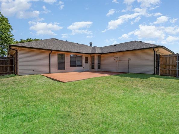1304  Petunia Drive , Allen Texas 75002