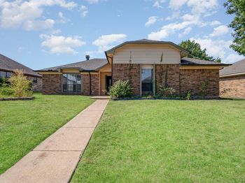 1304  Petunia Drive 
