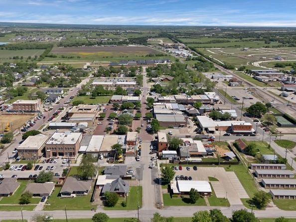 731  Calvin Way , Celina Texas 75009