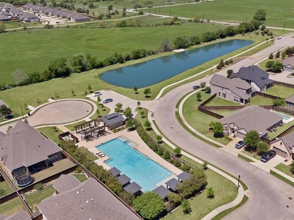 731  Calvin Way , Celina Texas 75009