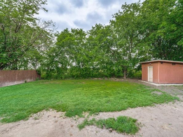628  Thompson Street , Everman Texas 76140