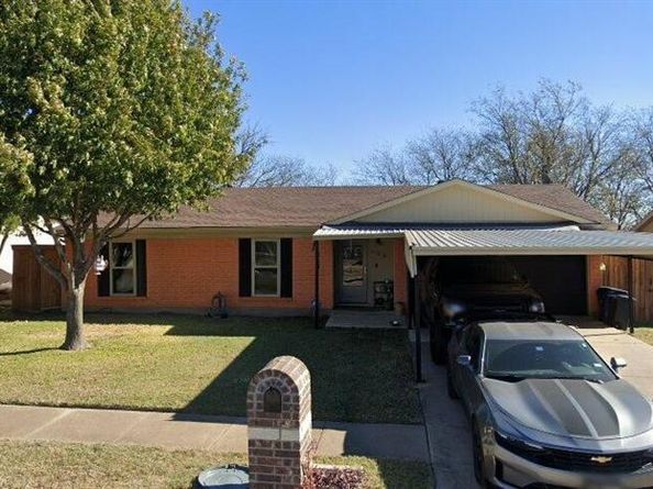 628  Thompson Street , Everman Texas 76140