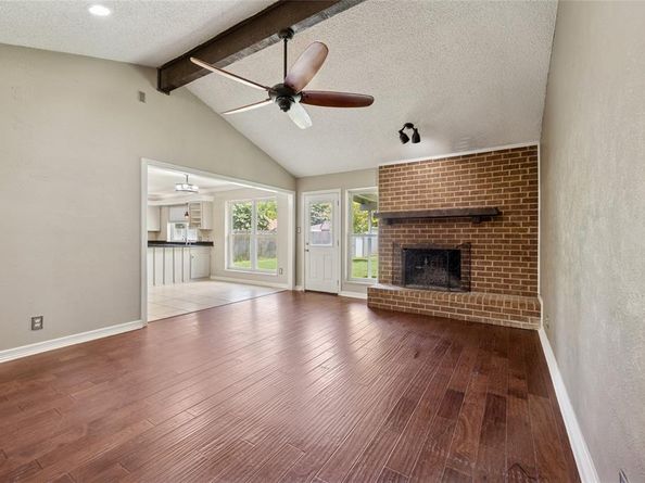 1829  Briar Run , Benbrook Texas 76126