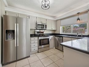 1829  Briar Run , Benbrook Texas 76126