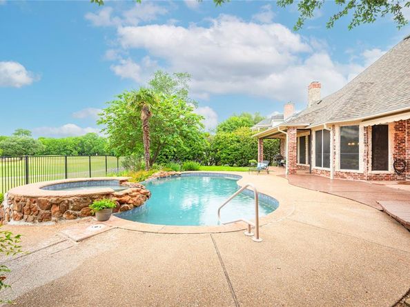 805  Glen Rose Drive , Allen Texas 75013