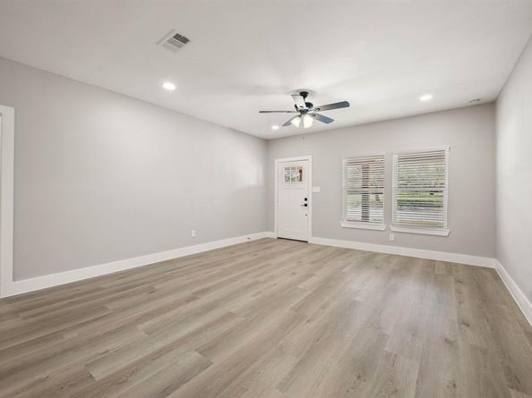 3329  Hemphill Street , Fort Worth Texas 76110