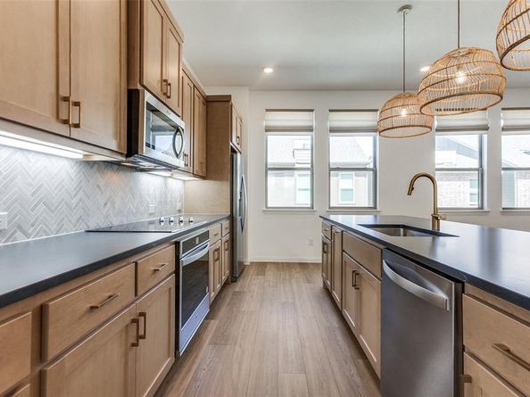 7581  Laburnam Road , Dallas Texas 75228