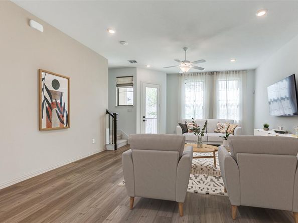 7581  Laburnam Road , Dallas Texas 75228