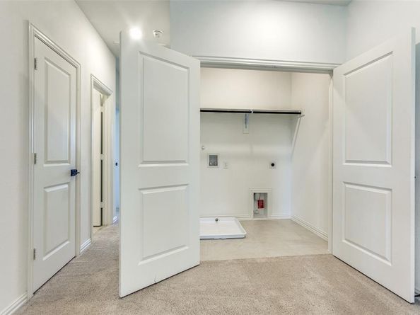 7581  Laburnam Road , Dallas Texas 75228