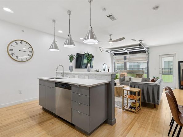 1111 S Akard Street  307, Dallas Texas 75215