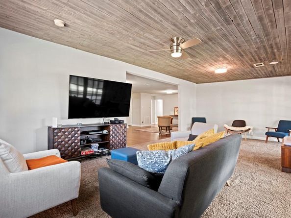 2942  Esterbrook Drive , Farmers Branch Texas 75234