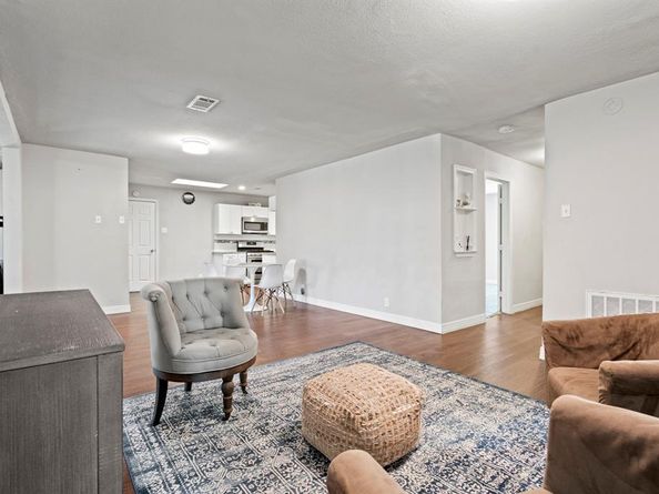 2942  Esterbrook Drive , Farmers Branch Texas 75234