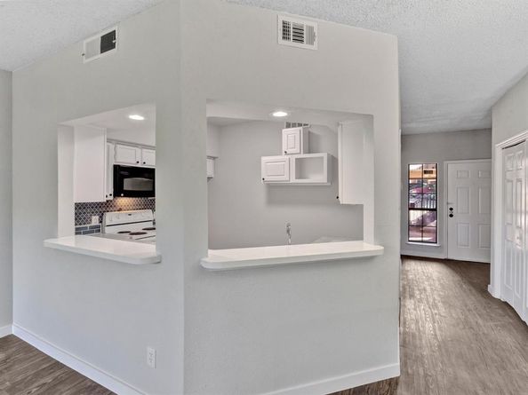 9601  Forest Lane  1113, Dallas Texas 75243