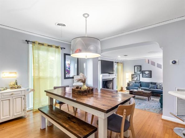 315 N Montreal Avenue , Dallas Texas 75208