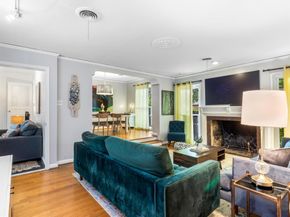 315 N Montreal Avenue , Dallas Texas 75208