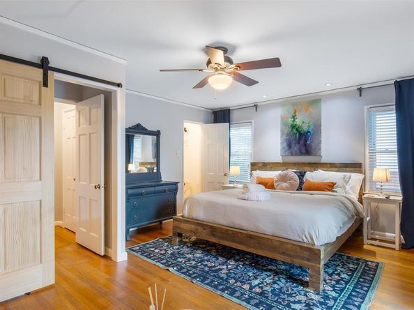 315 N Montreal Avenue , Dallas Texas 75208