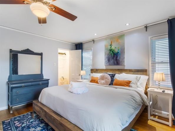 315 N Montreal Avenue , Dallas Texas 75208