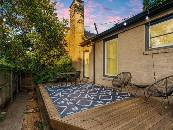 315 N Montreal Avenue , Dallas Texas 75208