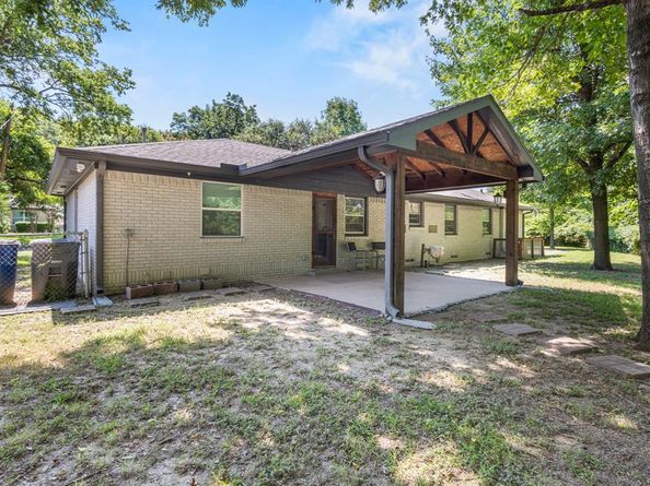 2711  Santa Cruz Drive , Dallas Texas 75227
