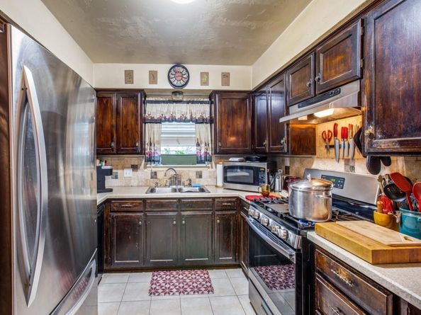1204  English Street  1206, Irving Texas 75061
