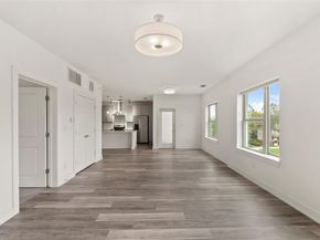 5718  Mccommas Boulevard  203, Dallas Texas 75206