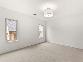 5718  Mccommas Boulevard  203, Dallas Texas 75206