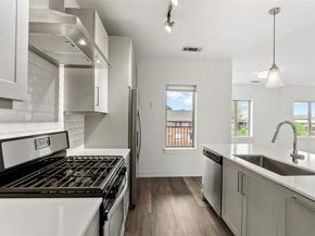 5718  Mccommas Boulevard  203, Dallas Texas 75206