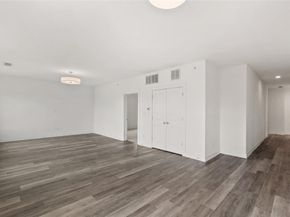 5718  Mccommas Boulevard  203, Dallas Texas 75206