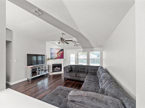 3271  Yeltes  , Grand Prairie Texas 75054
