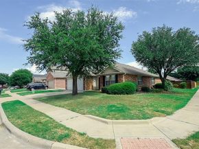 3271  Yeltes  , Grand Prairie Texas 75054