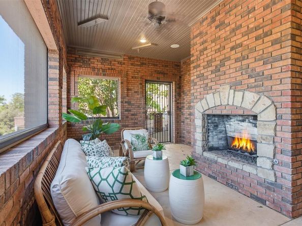 4942  Westbriar Drive , Fort Worth Texas 76109