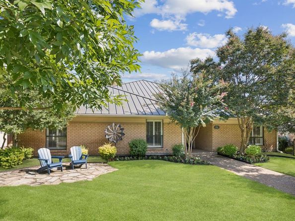 206  Crooked Creek Drive , Richardson Texas 75080