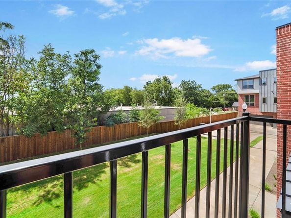 13351  Goodland Street  207, Farmers Branch Texas 75234