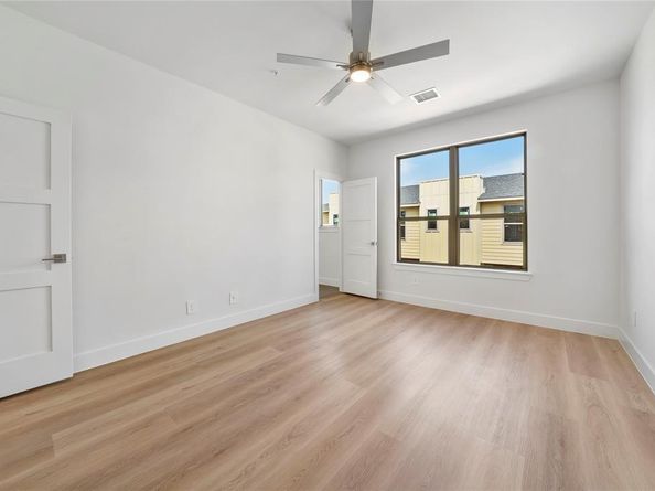 13351  Goodland Street  207, Farmers Branch Texas 75234