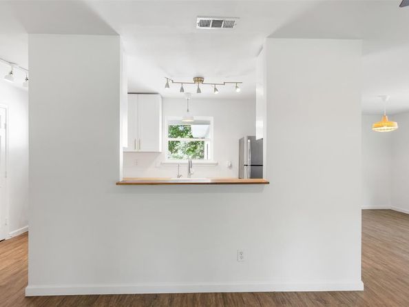 8709  Gladwood Lane , Dallas Texas 75243