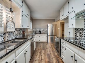 2715  Green Oaks Boulevard , Arlington Texas 76017