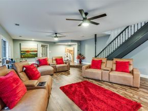 2715  Green Oaks Boulevard , Arlington Texas 76017