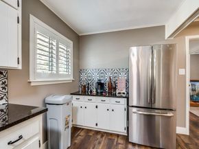 2715  Green Oaks Boulevard , Arlington Texas 76017