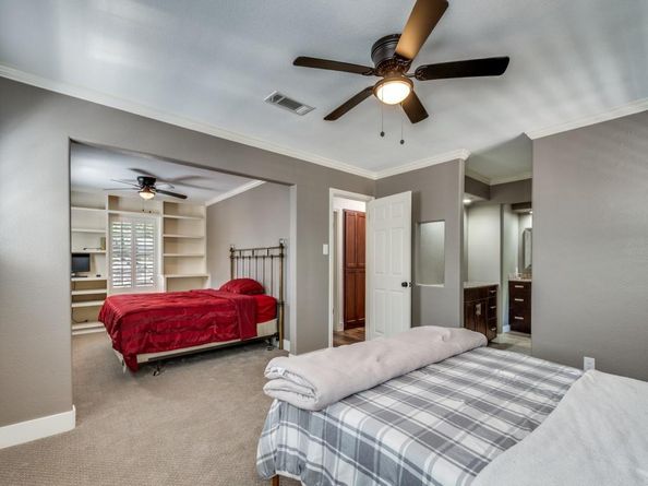 2715  Green Oaks Boulevard , Arlington Texas 76017
