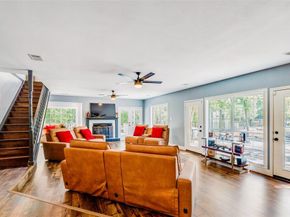 2715  Green Oaks Boulevard , Arlington Texas 76017