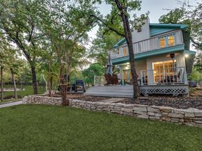 2715  Green Oaks Boulevard , Arlington Texas 76017