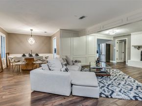 2715  Green Oaks Boulevard , Arlington Texas 76017