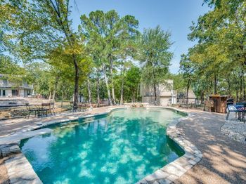 2715  Green Oaks Boulevard 